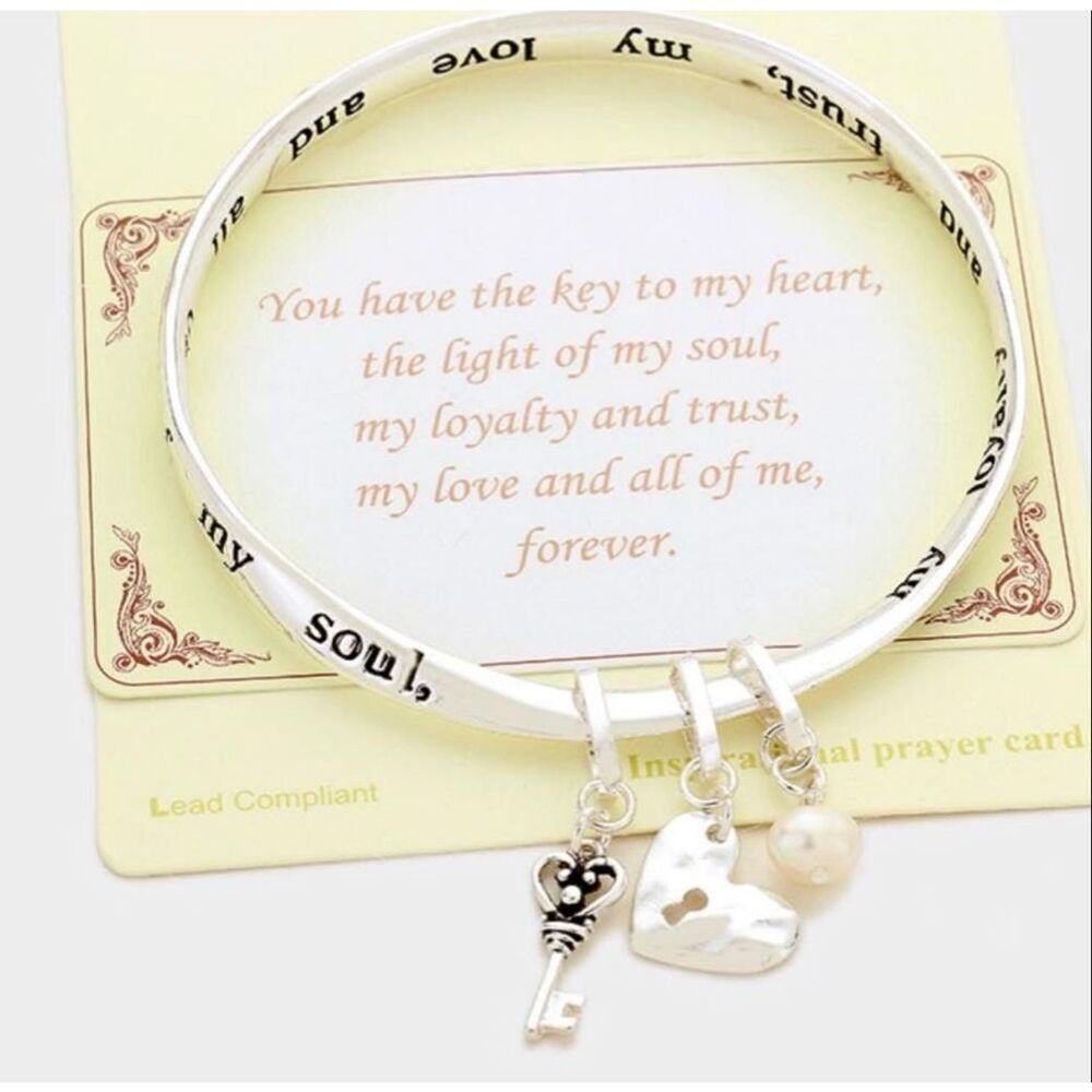 New Womens Boutique You Have the Key to my Heart Engraved Silver Twist Bracelet